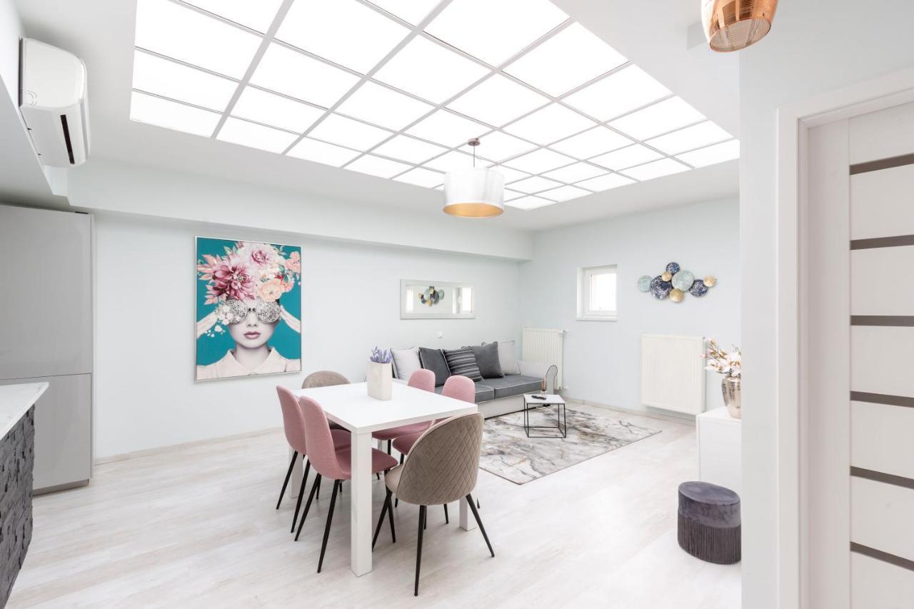 Luxurious Karoly In The Heart Of Apartmán *