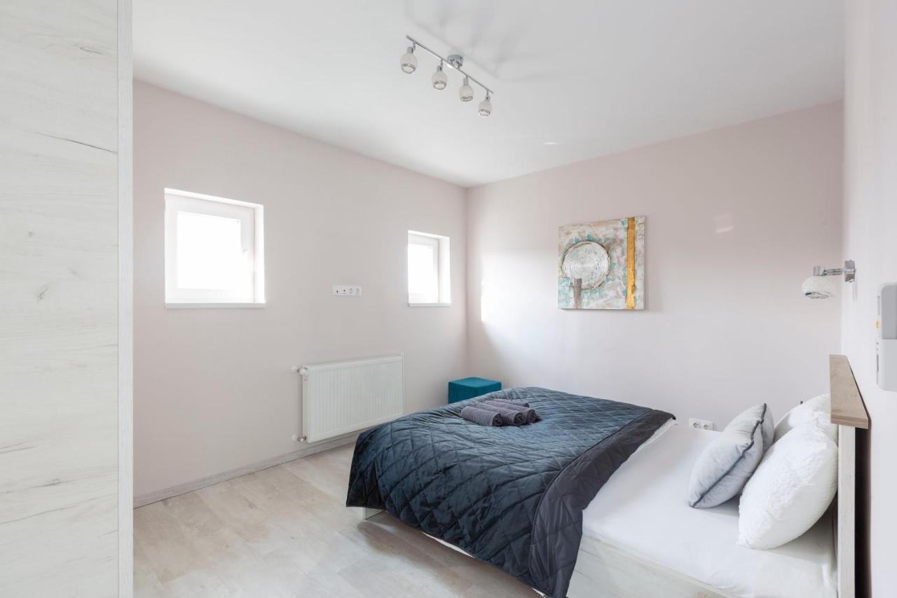 Luxurious Karoly In The Heart Of Apartmán *